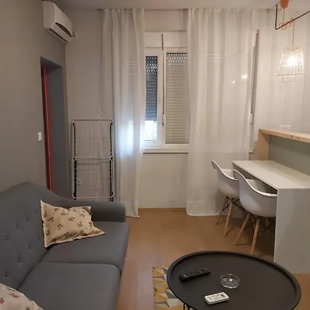 Appartement Old But Gold House